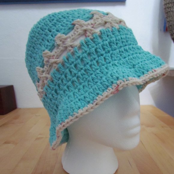 Taller de ABU crochet hat - Picture 5 of 9